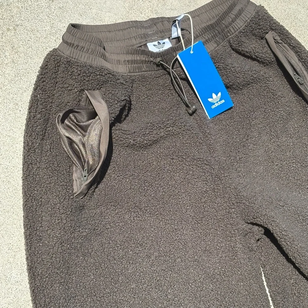 Adidas Teddy Fleece Velvet Olive Sweatpants - Picture 5 of 16
